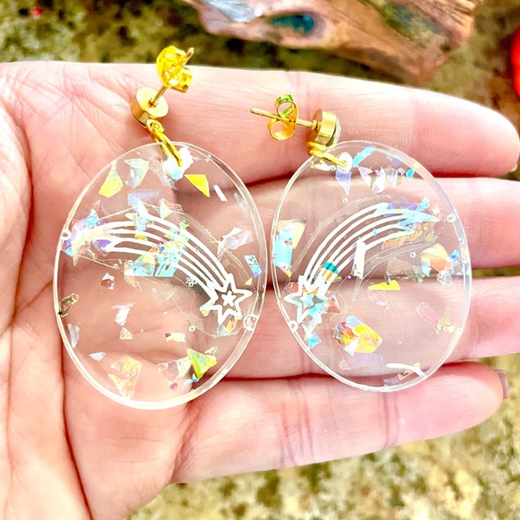 Acrylic Shooting Star Earrings - Picture 4 of 4